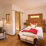 Hotel Lindenhof 3*
