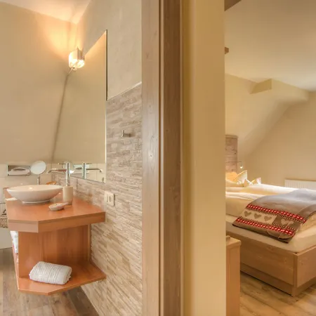 Lindenhof Hotel 3*