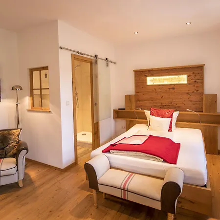 Hotel Lindenhof 3*