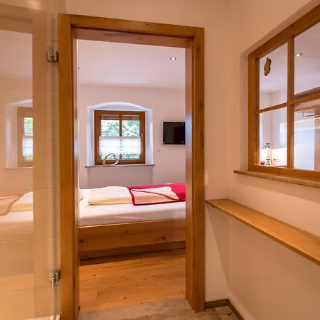 Lindenhof Hotel 3*