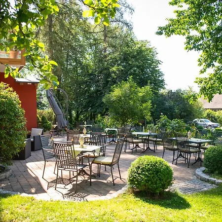 Lindenhof Hotel 3*