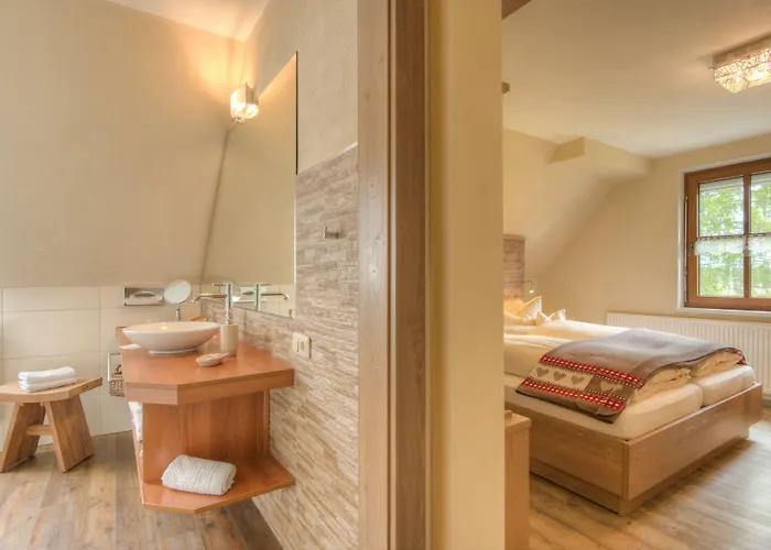 Lindenhof Hotel 3*